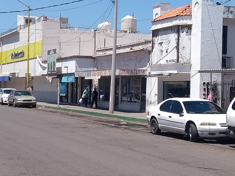 Comerciantes se niegan que coloquen parquimetros