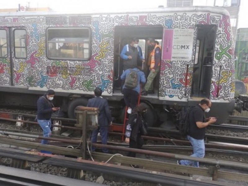 Se restablece servicio en Línea-2 del Metro tras incendio