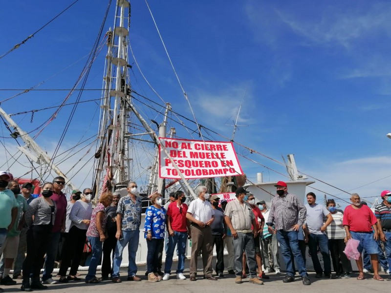 Se oponen al cierre y control del muelle de Topolobampo