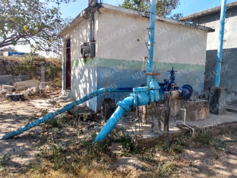 Se oponen al pago de agua potable