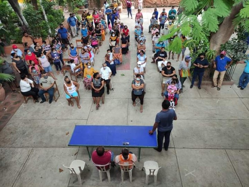 Se organizan damnificados de sismos para bloquear la Guelaguetza