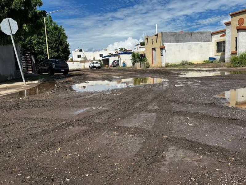 Se preparan vecinos de rinconada las californias por huracán Norma