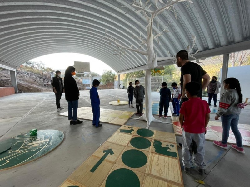 Se presenta Chamánki árbol itinerante en Tolimán