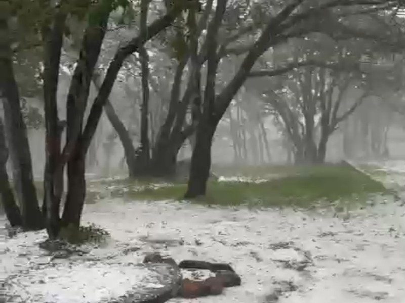 Se presenta granizada en pleno verano en Vergel de la Sierra