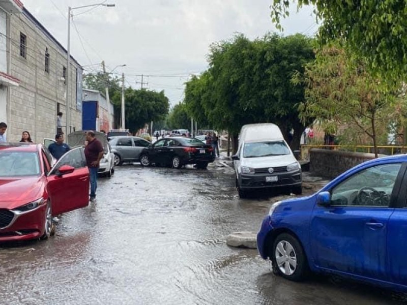 Se presentan lluvias fuertes en Querétaro y dejan afectaciones