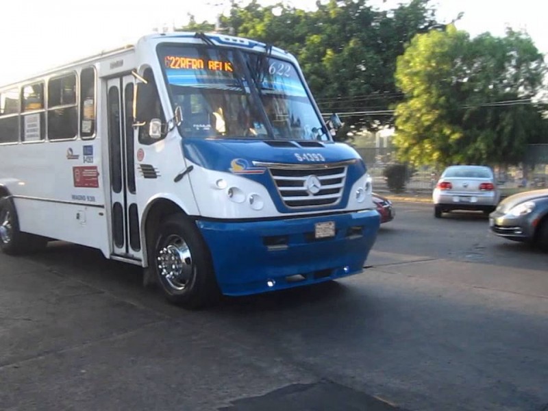 Ciudadanos se preparan ante posible paro camionero