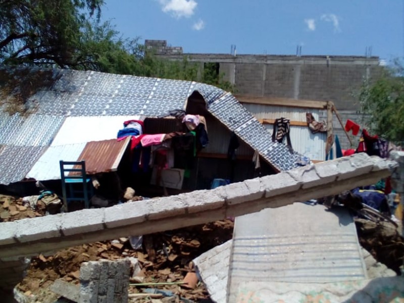 Se queda sin casa mujer en Ajalpan por lluvias