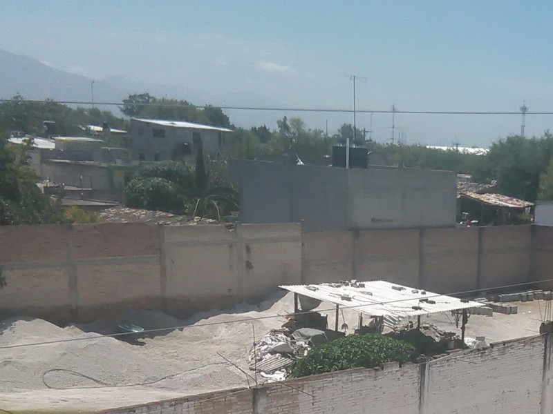 Se quejan en Altepexi por ruido de constructora