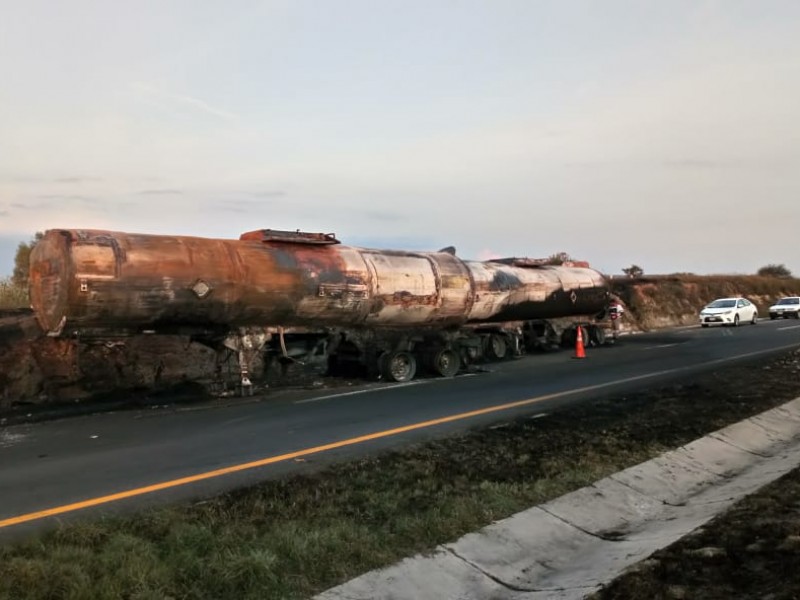 Se quema pipa en Unión de San Antonio