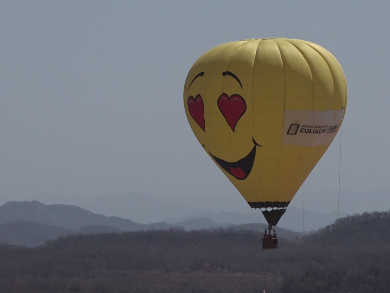 Se realizó el primer festival del globo en Culiacán