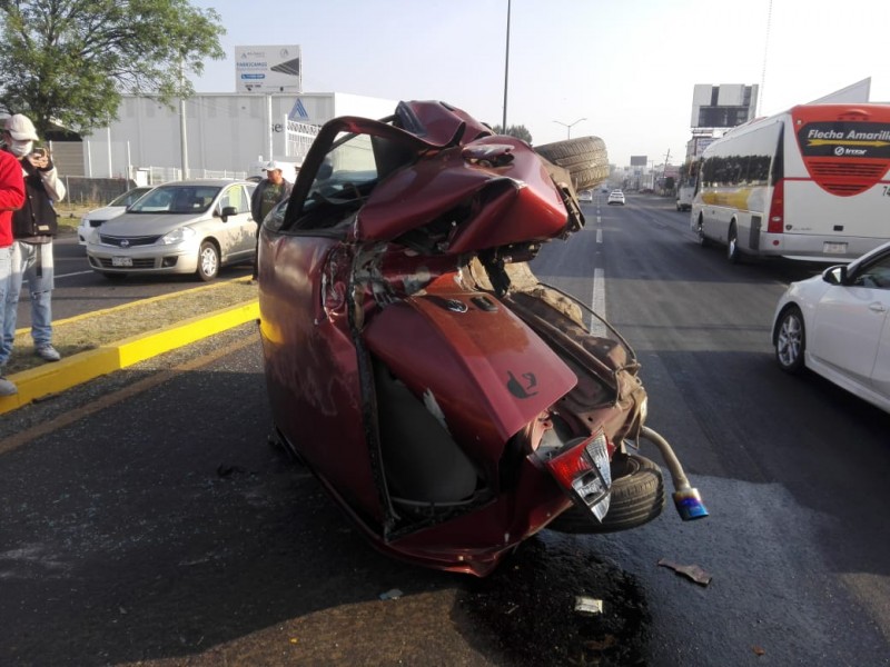 Se registra accidente automovilístico en salida Salamanca