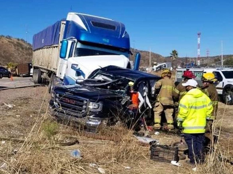 Se registra accidente carretero en kilómetro 21