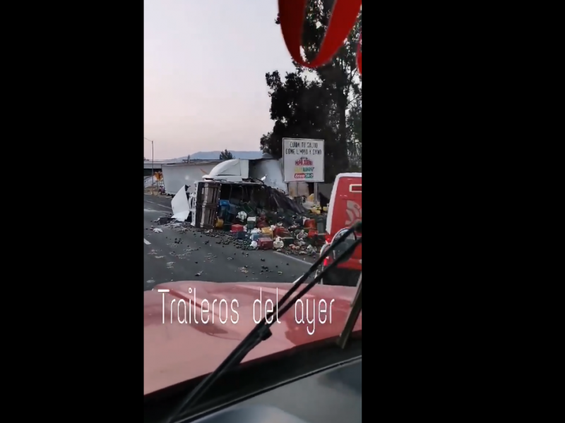 Se registra accidente en caseta de Zinapécuaro