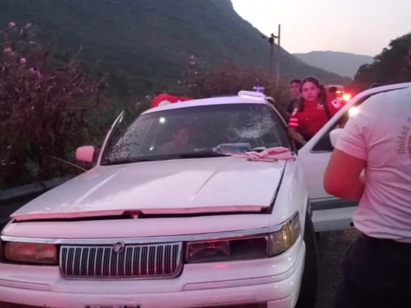Se registra accidente sobre La Salada, en carretera Tecomán-Colima