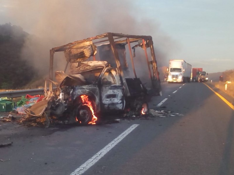 Se registra choque en Autopista Maravatío-Zapotlanejo