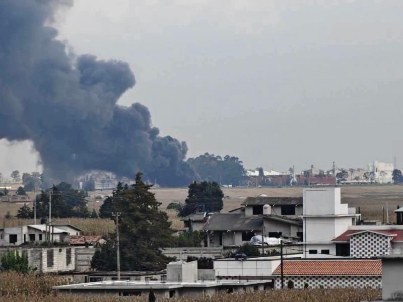 Se registra fuerte explosión en planta de IUSA en Jocotitlán