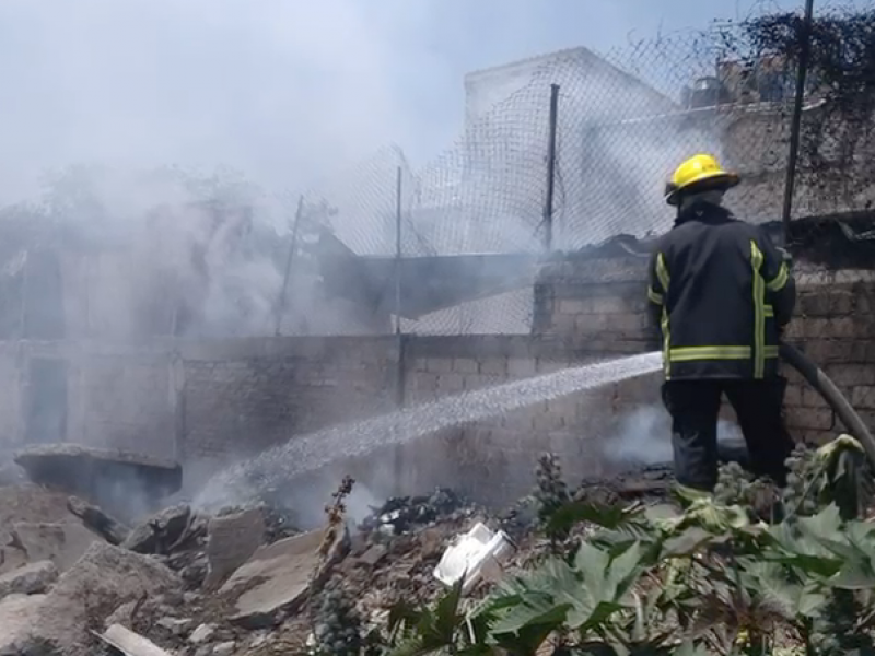 Se registra incendio en Atizapán