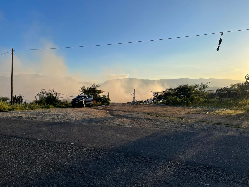 Se registra incendio en el relleno sanitario de Coxcatlán