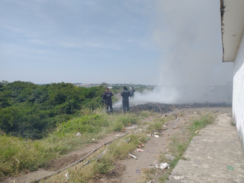 Se registra incendio en la colonia Antorchista, en Veracruz.