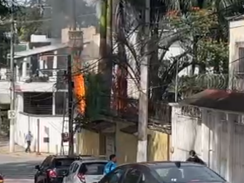 Se registra incendio en vivienda de Xalapa