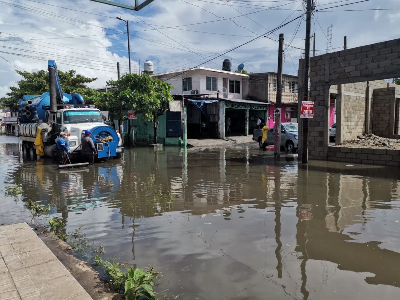 Se registra inundación en colonia Pocitos y Rivera