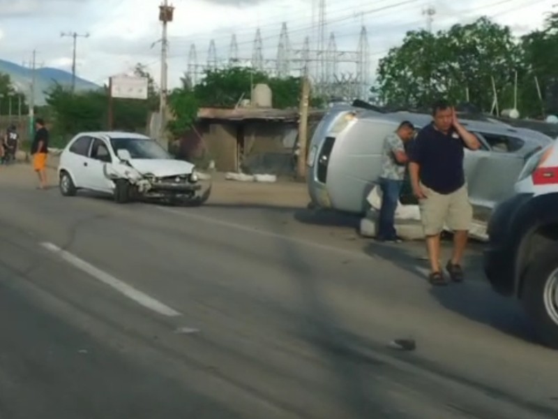Se registra percance vehicular en autopista Manzanillo-Colima