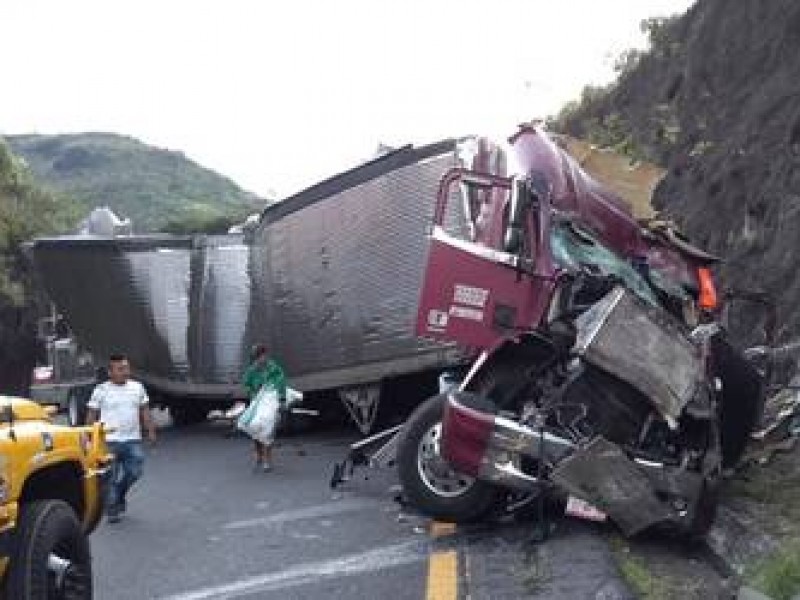 Se registra saqueo en la Autopista Puebla-Orizaba