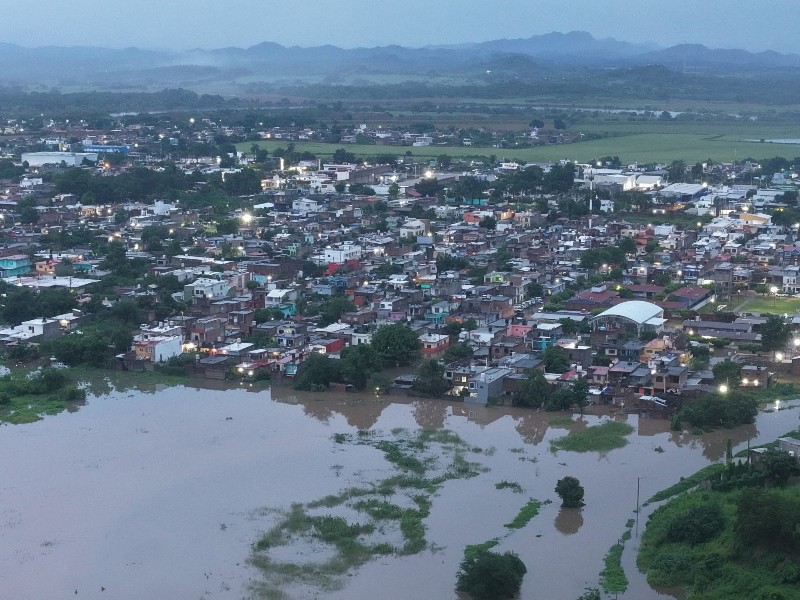 Se registran inundaciones en Acaponeta por lluvias intensas