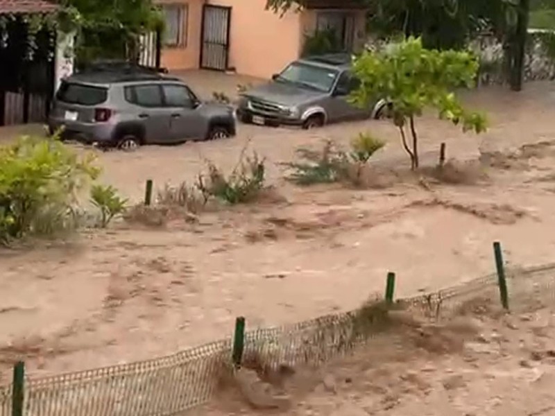Se registran más de 100 casas afectadas tras tormenta en Puerto Vallarta