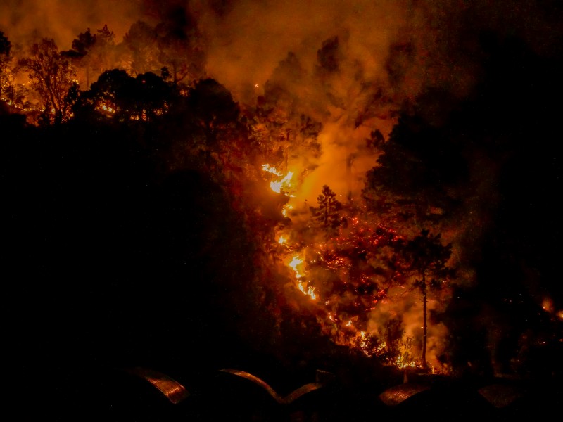 Se registran más de 900 incendios en Edoméx