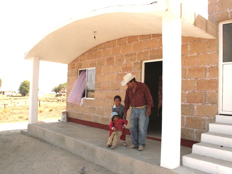 Se regularizaron 6 mil viviendas en Edomex