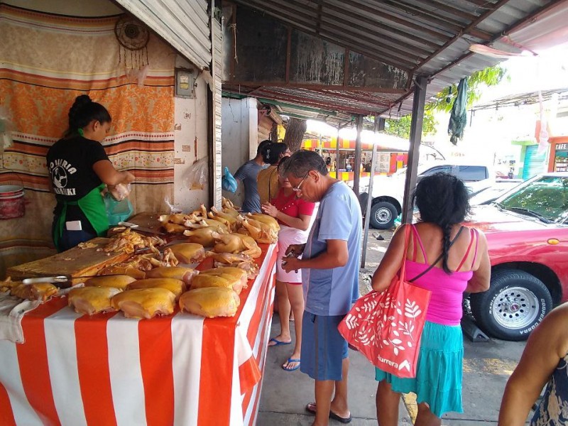 Se restablece abasto de pollo en Zihuatanejo