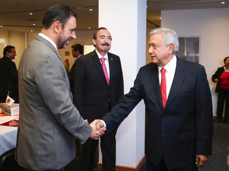 Se reúne AMLO y Tello