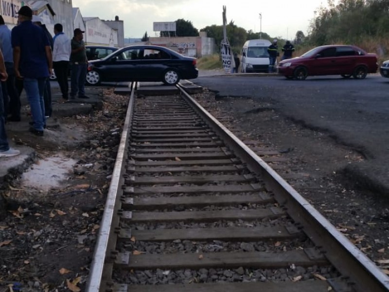 Se reúnen CNTE-gobierno en CDMX; repliegan bloqueo en vías