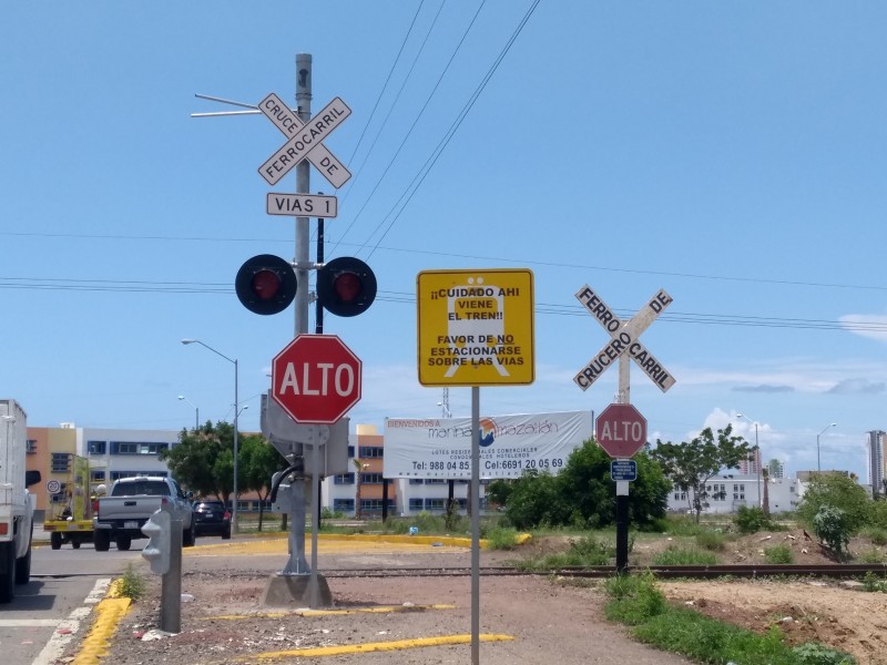 Se roban pluma ferroviaria en Mazatlán
