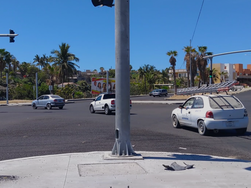 Se sigue trabajando en obra del entronque