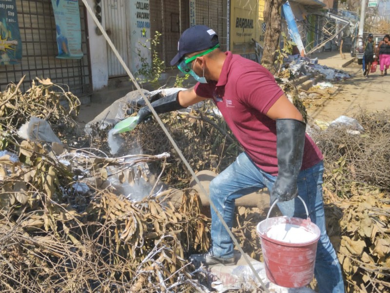 Se suman brigadistas de salud al auxilio de guerrerenses