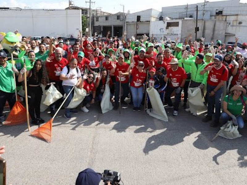 Se une León a limpiar México