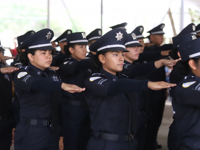 Se unen a las filas de la corporación 38 policías