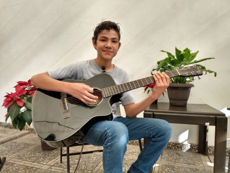 Sebastián participará en concurso de Disney por su talento musical