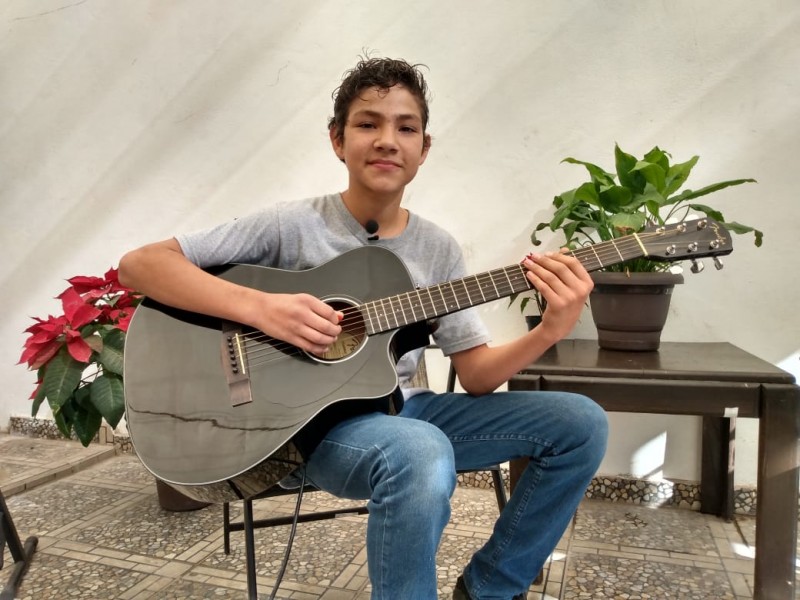 Sebastiàn se prepara para concurso Conecta y Canta de Disney