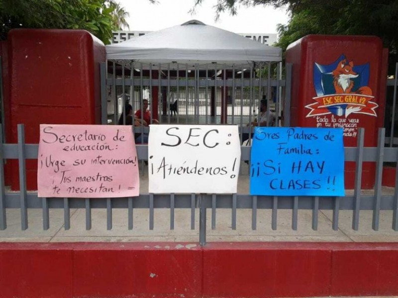 SEC atiende denuncia de maestros de secundaria Cajeme
