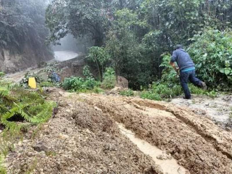 Sección XXII pide valorar suspensión de clases por lluvias en Sierra Norte