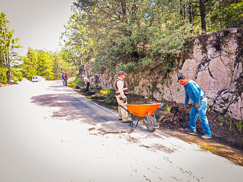 SECOPE realiza limpieza preventiva en caminos para evitar socavones