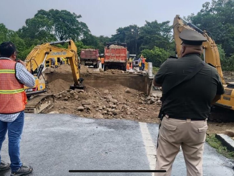 Secretaría de Seguridad, ayuda a damnificados por lluvias
