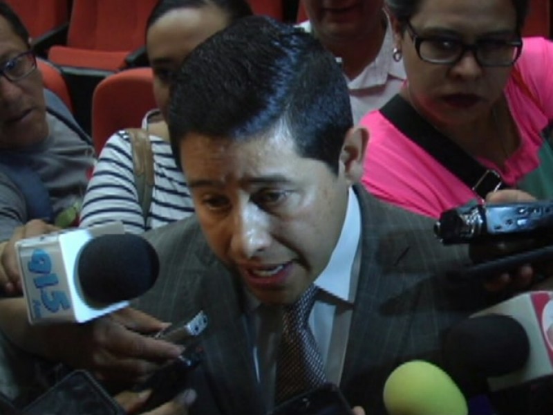 Secretario de Finanzas “rezará” por recursos para Cobaez