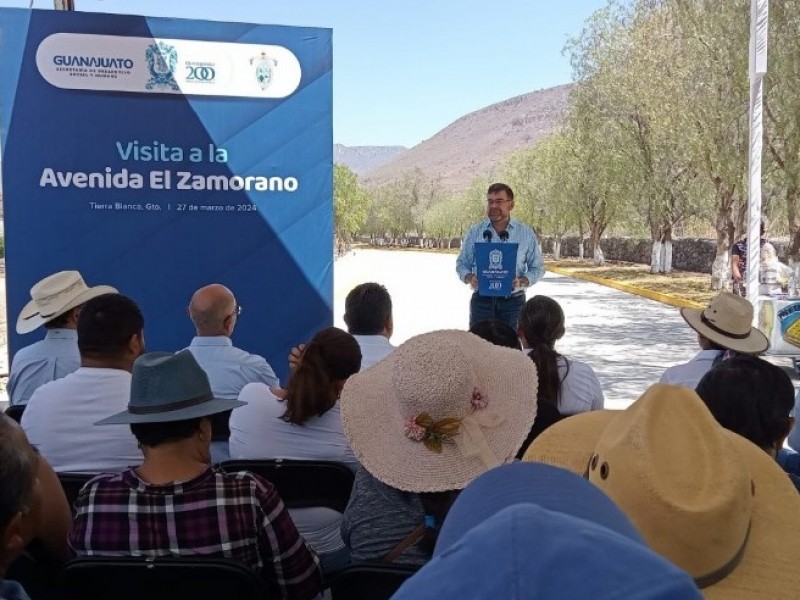 Secretario de gobierno visita Tierra Blanca