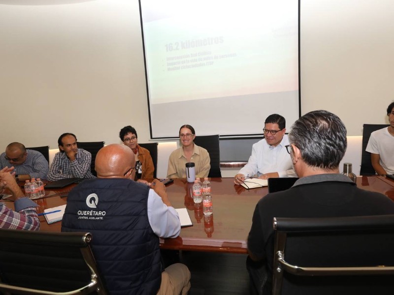 Secretario de obras públicas recibe a colectivos de movilidad sustentable