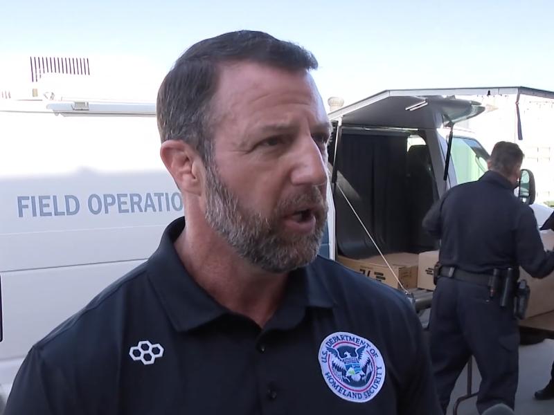 Secretario de Seguridad Nacional defiende medidas migratorias durante su visita a Arizona