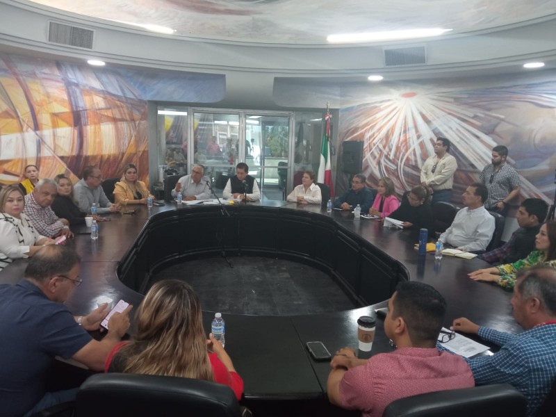 Secretario del ayuntamiento Navojoa, justifica ausencia de regidores